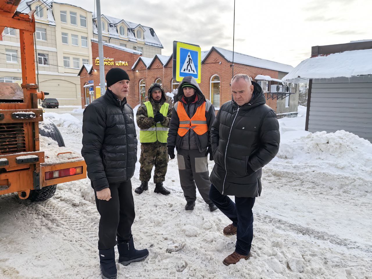 Глава Талдомского округа проконтролировал уборку снега и наледи |  15.01.2024 | Талдом - БезФормата